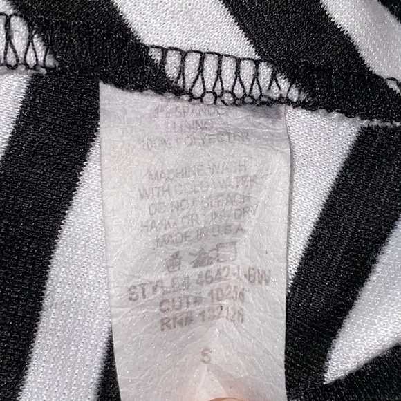 Black and White Striped Tube Top - Picture 8 of 8